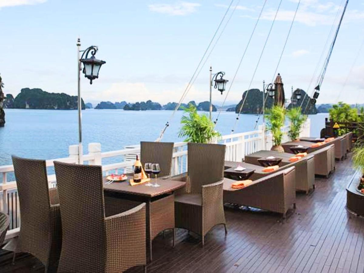 Victory Boutique Cruise Hotel Ha Long Buitenkant foto