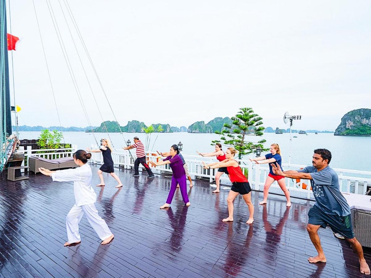 Victory Boutique Cruise Hotel Ha Long Buitenkant foto