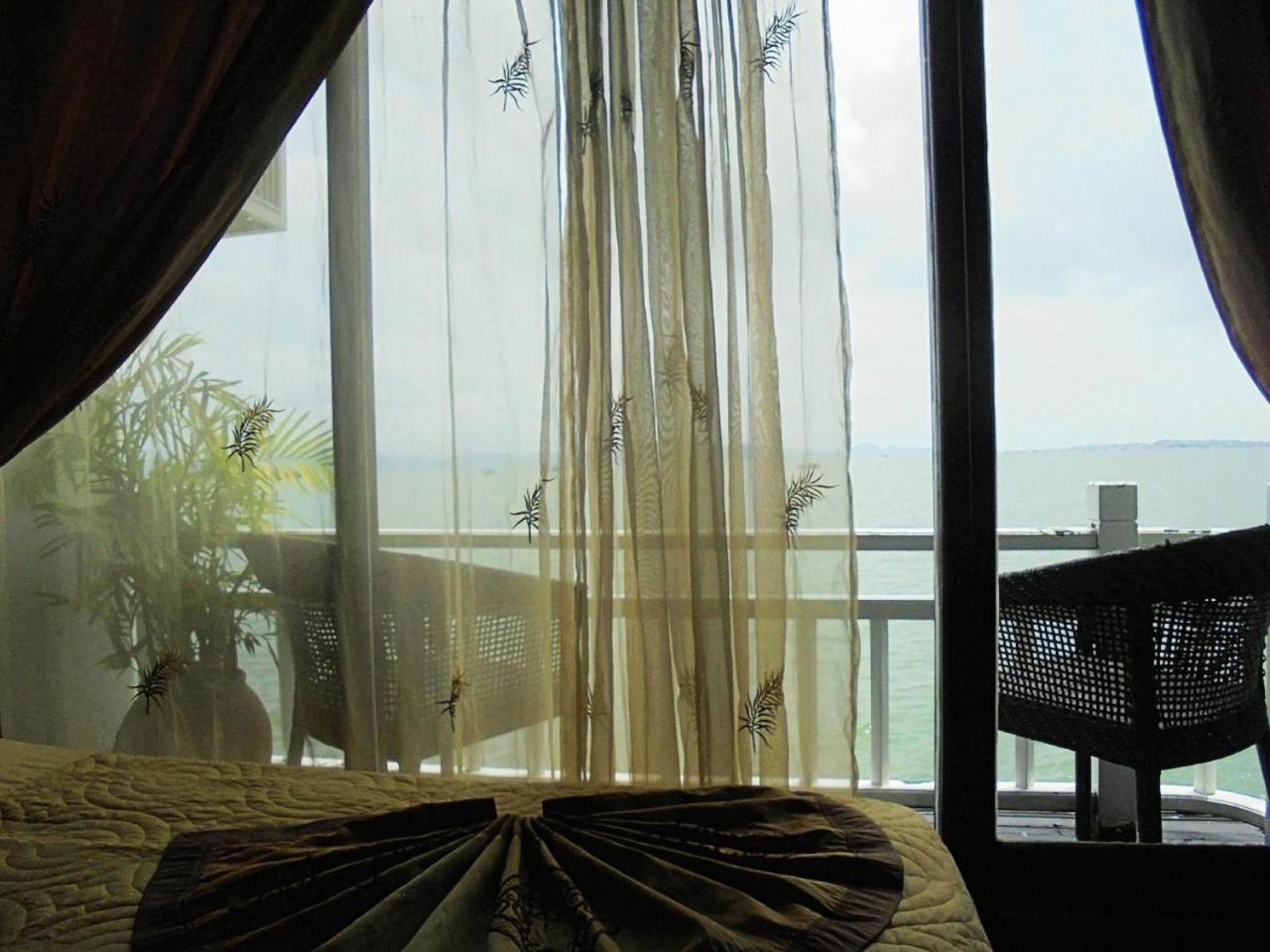 Victory Boutique Cruise Hotel Ha Long Buitenkant foto